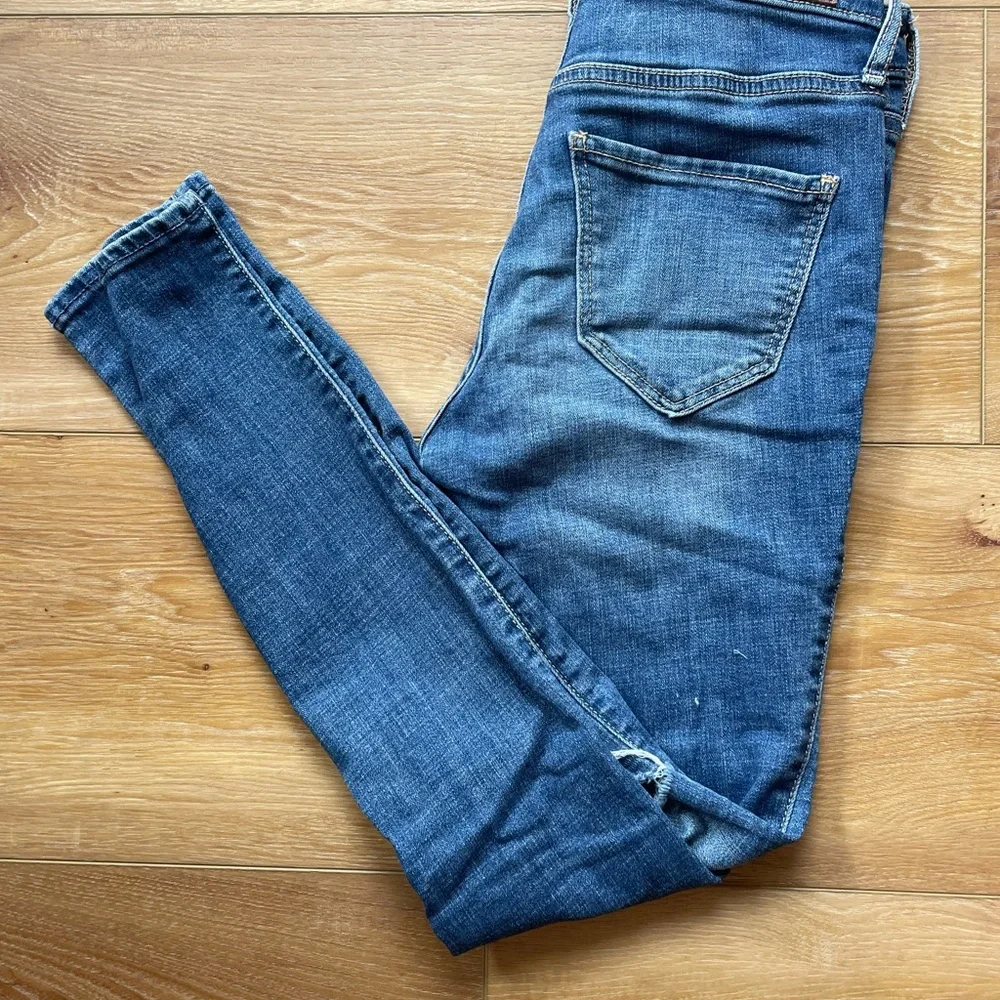 Hollister Ultra-High Rise Crop‎ Super Skinny Jeans